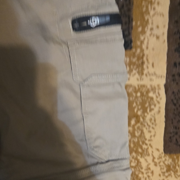 Men's Versatile Tan Cargo Pants - Picture 4 of 8